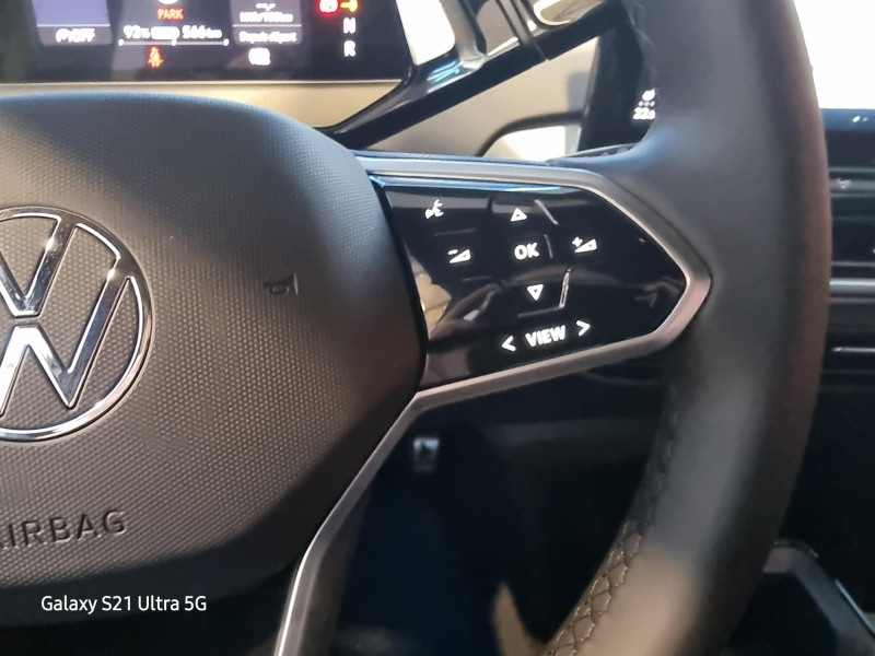 Occasion VOLKSWAGEN ID.4 174ch Pro 77 kWh 2023 Blanc Glacier Métallisée / Toit Noir 29989 € à Sarrebourg