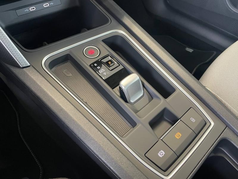 Occasion SEAT Leon 2.0 TDI 150 ch Business DSG7 2025 Blanc Candy 29989 € à Sarrebourg