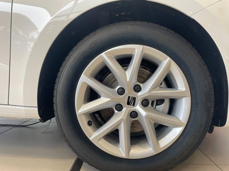 Occasion SEAT Leon 2.0 TDI 150 ch Business DSG7 2025 Blanc Candy 29989 € à Sarrebourg