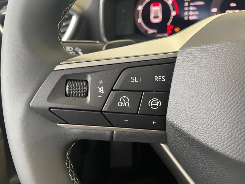 Occasion SEAT Leon 2.0 TDI 150 ch Business DSG7 2025 Blanc Candy 29989 € à Sarrebourg