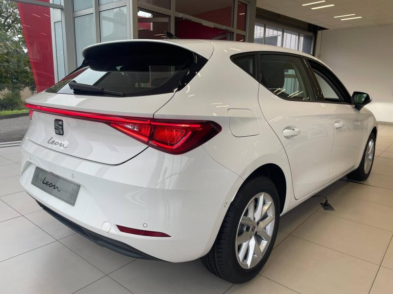 Occasion SEAT Leon 2.0 TDI 150 ch Business DSG7 2025 Blanc Candy 29989 € à Sarrebourg