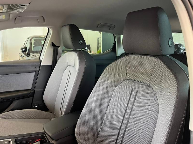 Used SEAT Leon 1.5 eTSI Hybrid 115 ch Copa DSG7 2025 Blanc Nevada Métal € 25989 in Sarrebourg