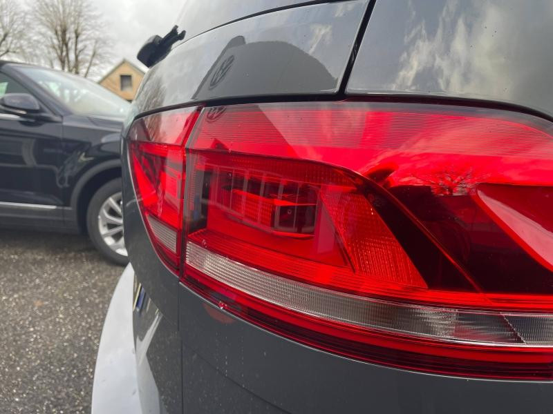 Used VOLKSWAGEN Touran 2.0 TDI 150 Ch R-Line DSG7 /7 places / Caméra / Hayon électrique / Détecteur Angle Mort / App 2025 Gris Dauphin Métallisée € 44989 in Sarrebourg