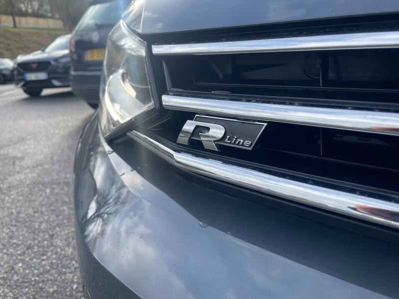Used VOLKSWAGEN Touran 2.0 TDI 150 Ch R-Line DSG7 /7 places / Caméra / Hayon électrique / Détecteur Angle Mort / App 2025 Gris Dauphin Métallisée € 44989 in Sarrebourg