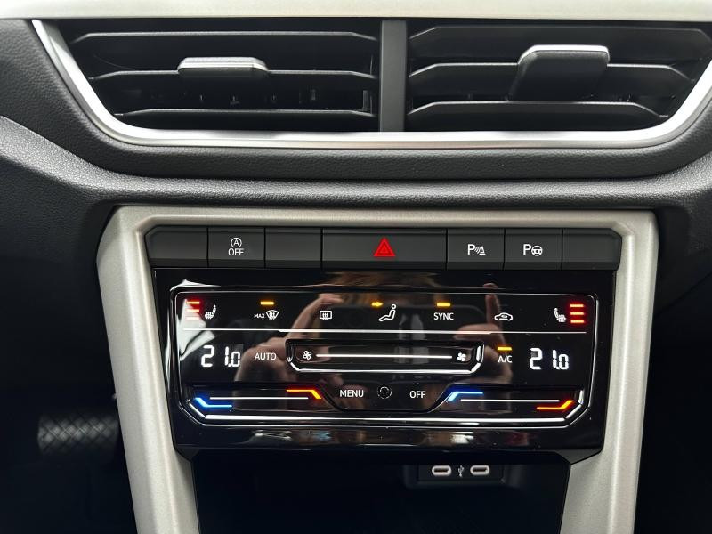 Used VOLKSWAGEN T-Roc Cabriolet 1.5 TSI Evo2 150ch Style DSG7 2025 Noir Intense nacrée, capote noire € 40489 in Sarrebourg