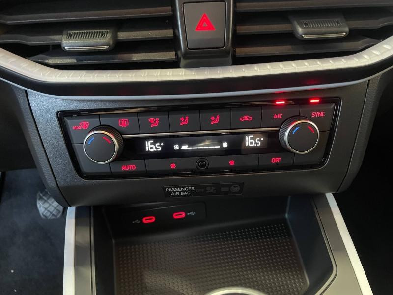 Used SEAT Arona 1.0 TSI 95ch Copa BVM 5 / Caméra / Digital Cockpit / Roue de secours / App Connect 2025 Bleu € 20389 in Sarrebourg