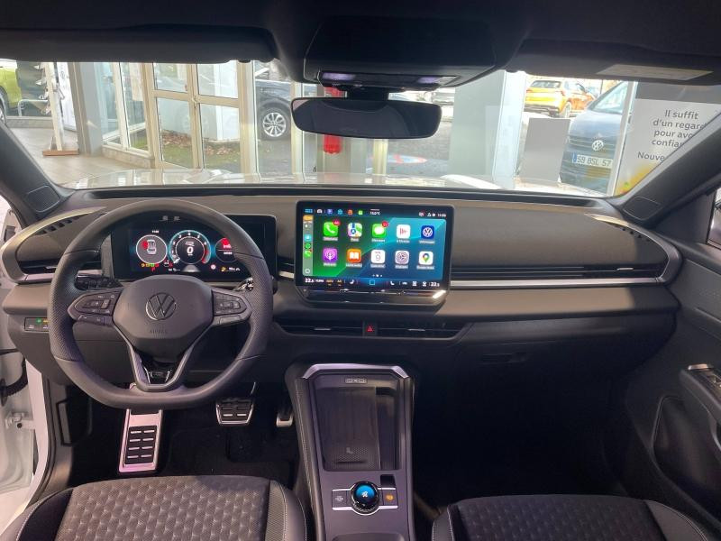 Used VOLKSWAGEN T-Roc 1.5 eTSI 150 Ch R-Line DSG7 / GPS / Caméra  360° / Siège chauffant avant  / Hayon électrique / 2025 Blanc Pur/Toit Noir € 41289 in Sarrebourg
