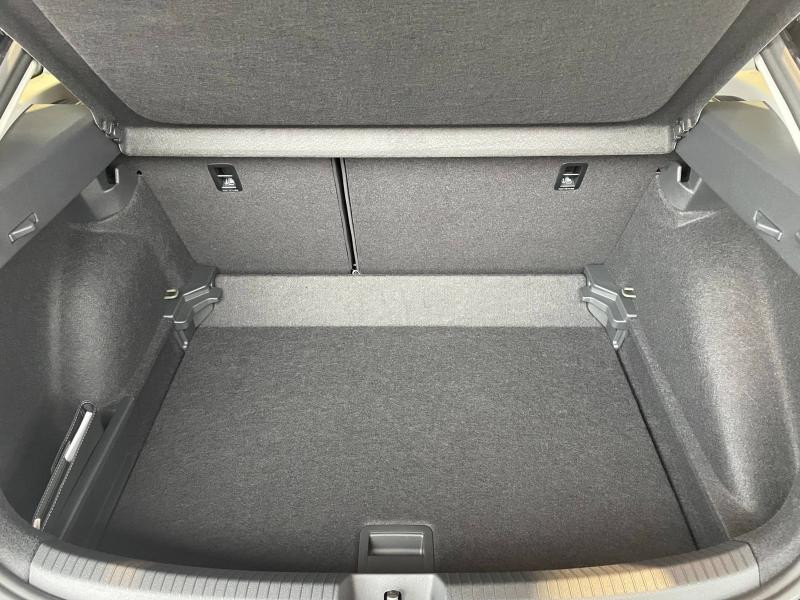 Used VOLKSWAGEN Taigo 1.0 TSI 116 Ch VW Edition BVM 6 / Caméra / Roue de secours / App-Connect 2025 Noir Intense nacrée € 24489 in Sarrebourg