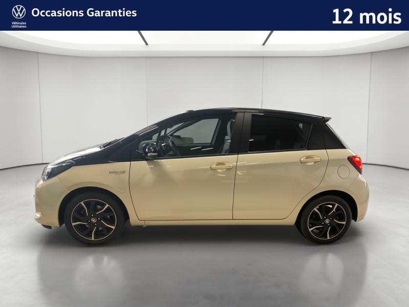 Used TOYOTA Yaris HSD 100 Ch Collection / Caméra / Bluetooth / Régulateur de vitesse / Feux LED / Keyless 2016 Blanc Nacré ac montants+toit noir métal € 13989 in Sarrebourg