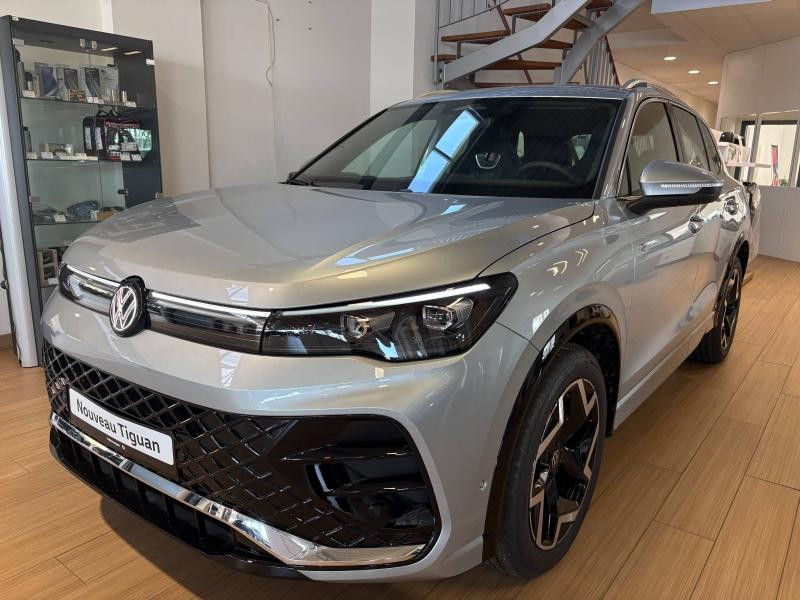 Occasion VOLKSWAGEN Tiguan 1.5 eTSI 150ch R-Line DSG7 / Caméra/ Sièges Chauffants / Roue de secours / App-Connect 2026 Argent Dolomite métallisée 48989 € à Sarrebourg
