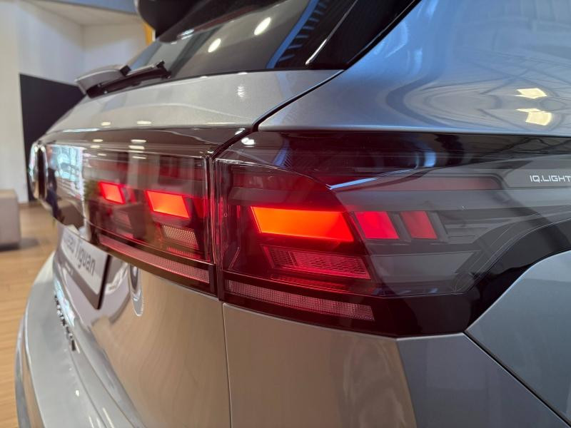 Occasion VOLKSWAGEN Tiguan 1.5 eTSI 150ch R-Line DSG7 / Caméra/ Sièges Chauffants / Roue de secours / App-Connect 2026 Argent Dolomite métallisée 48989 € à Sarrebourg