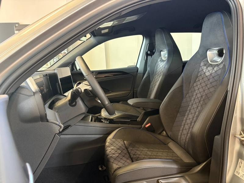 Occasion VOLKSWAGEN Tiguan 1.5 eTSI 150ch R-Line DSG7 / Caméra/ Sièges Chauffants / Roue de secours / App-Connect 2026 Argent Dolomite métallisée 48989 € à Sarrebourg
