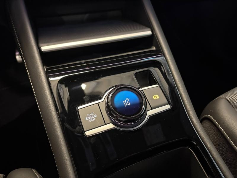 Occasion VOLKSWAGEN Tiguan 1.5 eTSI 150ch R-Line DSG7 / Caméra/ Sièges Chauffants / Roue de secours / App-Connect 2026 Argent Dolomite métallisée 48989 € à Sarrebourg