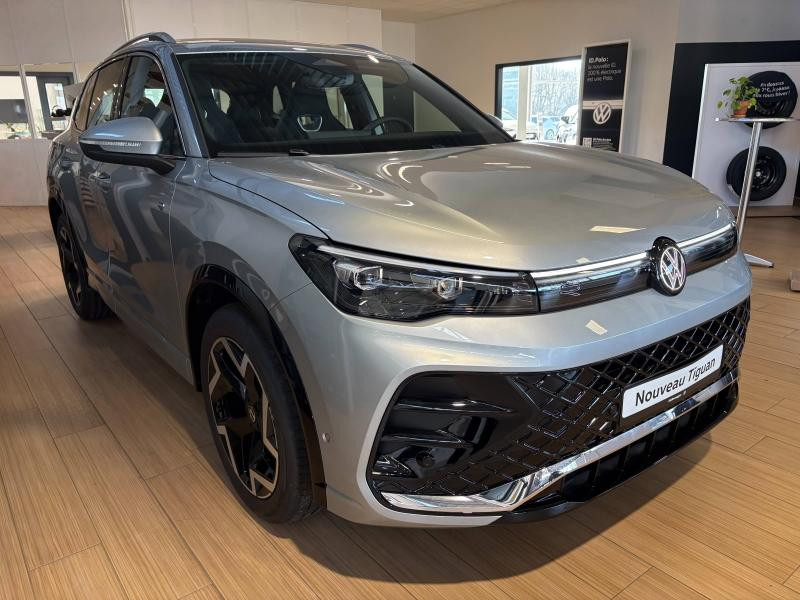 Occasion VOLKSWAGEN Tiguan 1.5 eTSI 150ch R-Line DSG7 / Caméra/ Sièges Chauffants / Roue de secours / App-Connect 2026 Argent Dolomite métallisée 48989 € à Sarrebourg
