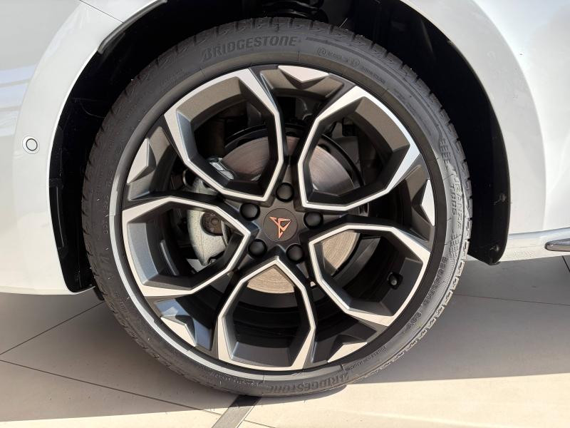 Occasion CUPRA Leon 1.5 eTSI Hybrid 150 ch V DSG7 / Siège chauffant / Caméra / Roue de secours / GPS / App-Cpnnect 2026 Blanc Nevada métallisé 35989 € à Sarrebourg