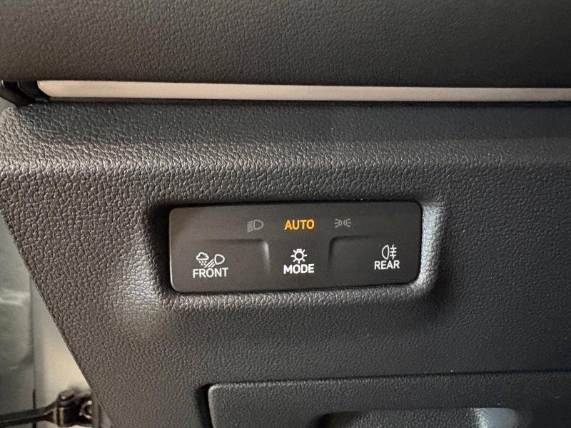 Occasion VOLKSWAGEN Tiguan 1.5 eTSI 150ch R-Line 2026 Argent Dolomite métallisée 48989 € à Sarrebourg