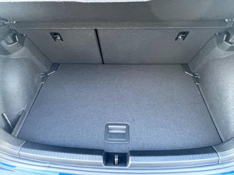 Used VOLKSWAGEN Polo 1.0 TSI 116ch R-Line Edition DSG7 2025 Bleu Récif métallisé € 25989 in Sarrebourg