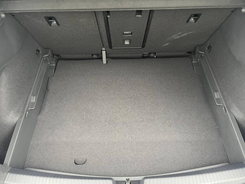 Occasion VOLKSWAGEN ID.3 204ch Pro 59 kWh Life Max 2025 Noir Ébène Métal/Toit/Hayon Noir 33489 € à Sarrebourg