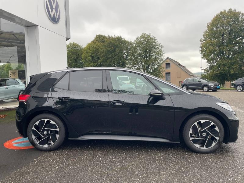 Occasion VOLKSWAGEN ID.3 204ch Pro 59 kWh Life Max 2025 Noir Ébène Métal/Toit/Hayon Noir 33489 € à Sarrebourg