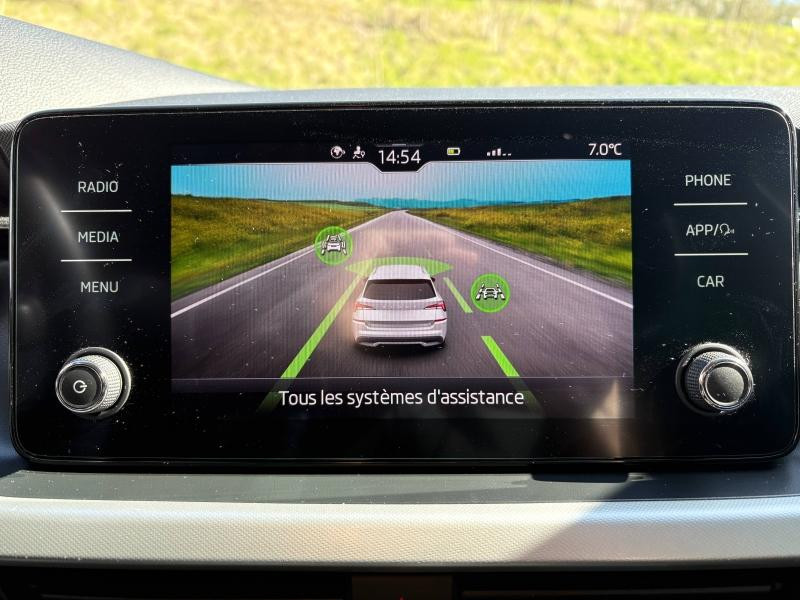 Occasion SKODA Kamiq 1.0 TSI Evo 110ch Young Edition DSG7 / ATTELAGE / ROUE SECOURS 2021 Bleu Racing métallisé 17489 € à Sarrebourg