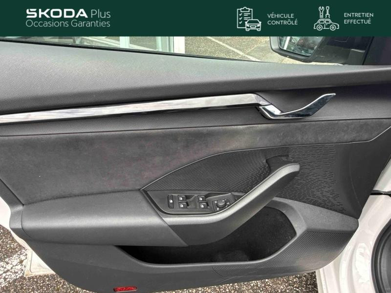 Occasion SKODA Octavia Combi 2.0 TDI 200 RS 4x4 DSG / GPS / Caméra / Kessy / Pack Electrique RS / Sièges Chauffants 2023 Blanc Cristal spéciale 31989 € à Sarrebourg