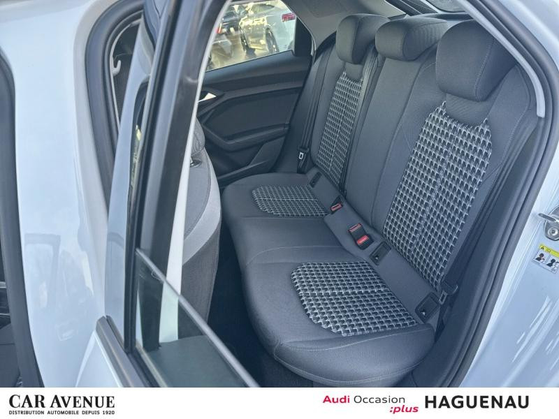 Occasion AUDI A1 Citycarver 30 TFSI 116ch Design Luxe S tronic 7 SIEGES AV SPORT SMARTPHONE INTERFACE AUDI SOUND S 2019 Blanc Glacier/Arches+pav Gris Manhattan 17989 € à Haguenau