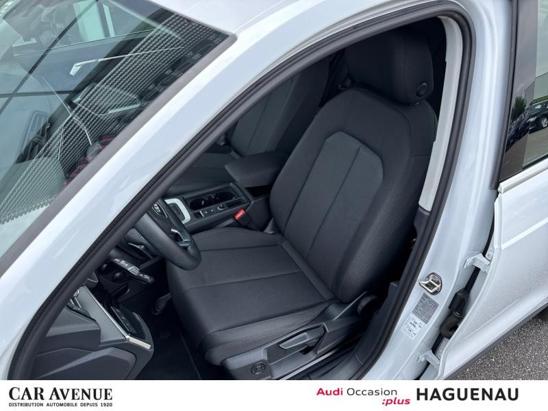 Occasion AUDI Q3 35 TFSI 150 Business line S tronic 7 / Virtual Cockpit / GPS / Caméra / Feux LED / Attelage 2021 Blanc Glacier métallisé 29989 € à Haguenau