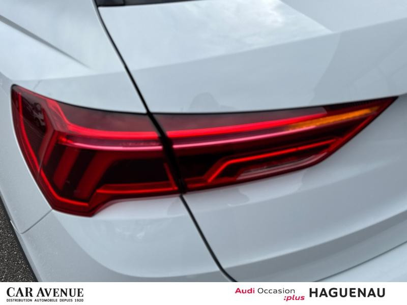 Occasion AUDI Q3 35 TFSI 150 Business line S tronic 7 / Virtual Cockpit / GPS / Caméra / Feux LED / Attelage 2021 Blanc Glacier métallisé 27449 € à Haguenau