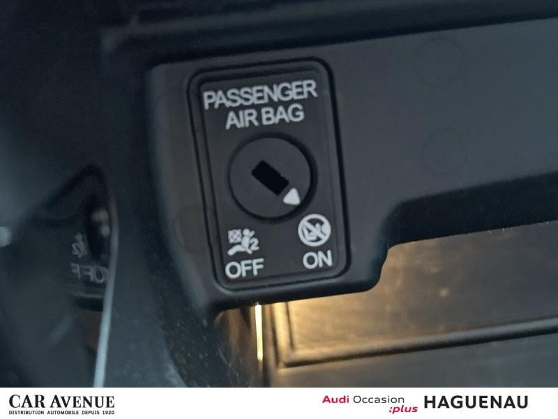 Occasion AUDI A3 Berline 35 TFSI 150 Mild Hybrid S line S tronic 7 CAMERA DE RECUL SMARTPHONE INTERFACE SIEGES AV 2024 Noir Mythic métallisé 33989 € à Haguenau