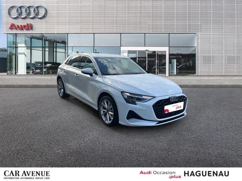 Occasion AUDI A3 Sportback 30 TFSI 116ch MICRO Hybride Design S tronic 7 SMARTPHONE INTERFACE PALETTES AU VOLANT L 2024 Blanc Arkona 27489 € à Haguenau
