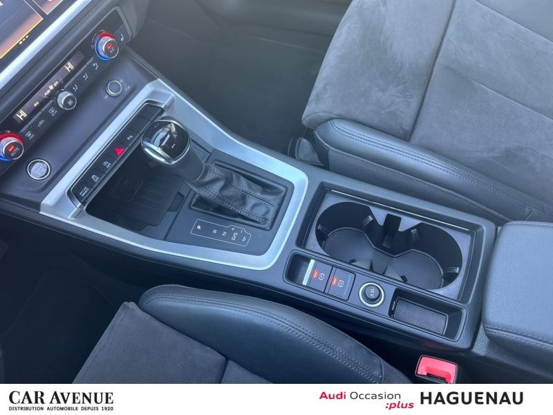 Used AUDI Q3 35 TFSI 150 Mild Hybrid Design Luxe S tronic 7 CAMERA 360° SELLERIE ALCANTARA LEDS AVEC CLIGNOTAN 2021 Gris Nano métallisé € 34889 in Haguenau