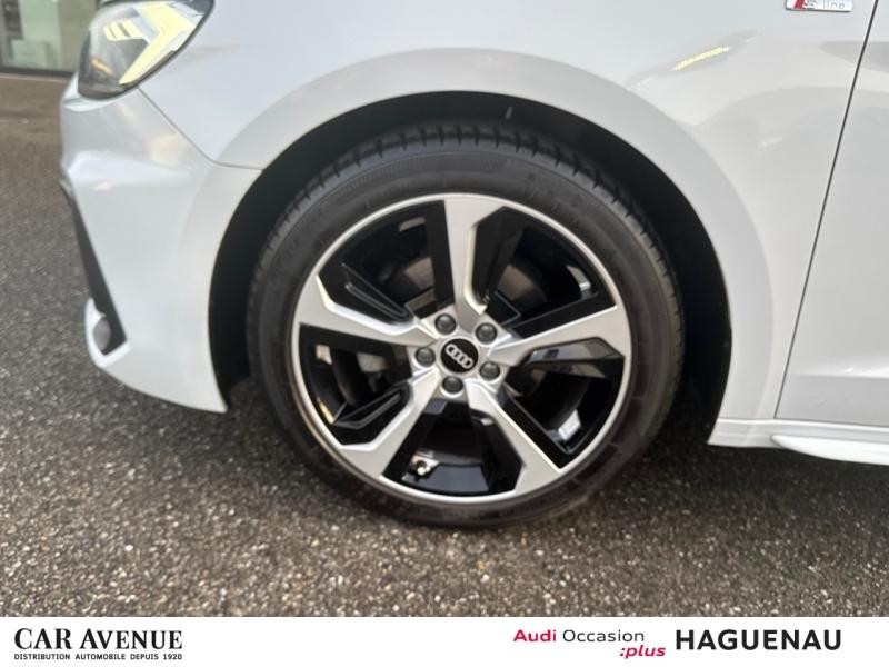 Used AUDI A1 Sportback 35 TFSI 150 S line S tronic 7 / Sellerie Cuir-Tissu / Feux LED / Clé Confort / Régulate 2021 Blanc Glacier/Arches+pav Noir Mythic € 24489 in Haguenau