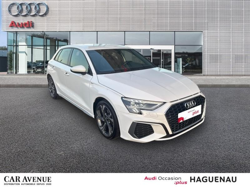 Occasion AUDI A3 Sportback 30 TFSI 110 Mild Hybrid S line S tronic 7 CAMERA LED AVEC CLIGNOTANTS DYNAMIQUES ECLAIR 2021 Blanc 24989 € à Haguenau