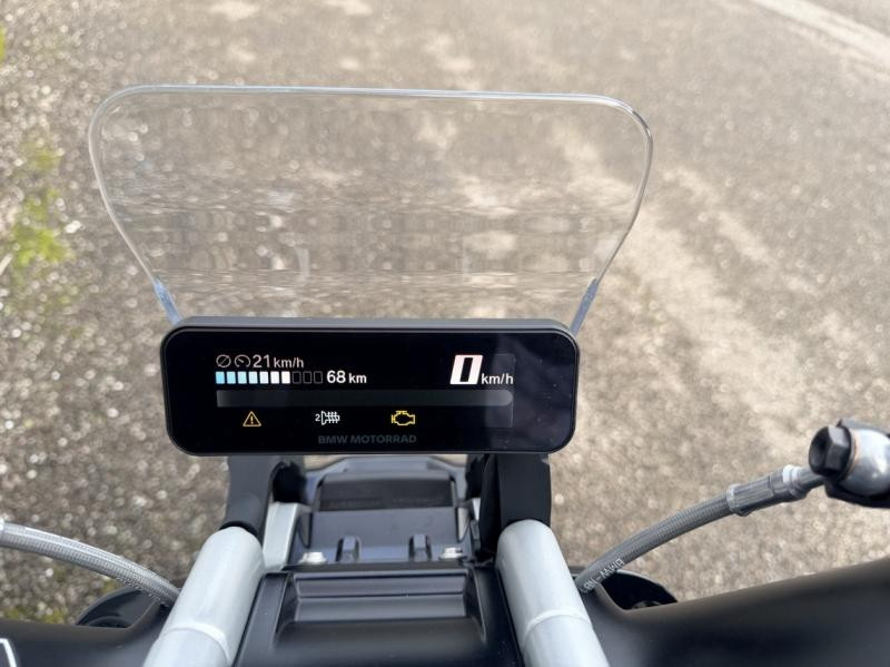 Used BMW C CE02 2025 Cosmic black uni € 9990 in Épinal