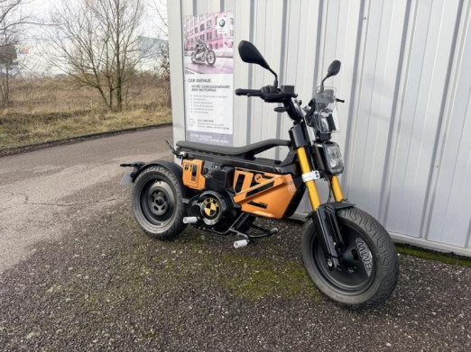 Used BMW C CE02 2025 Cosmic black uni € 9,990 in Épinal