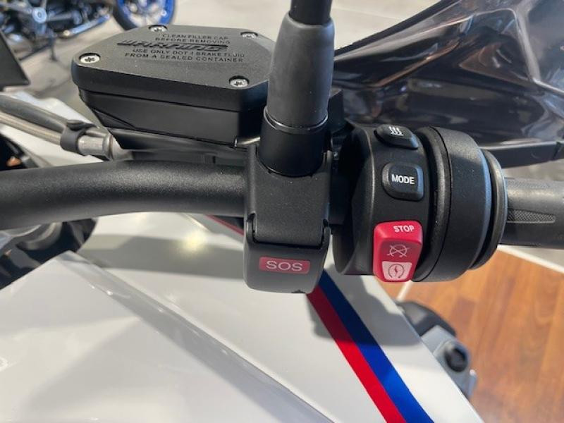 Occasion BMW R R 1250 GS 2023 Light White / Racing Blue/ Racing Red 19990 € à Lesménils