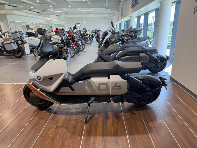 Occasion BMW C CE04 2024 Light White Uni 8490 € à Lesménils