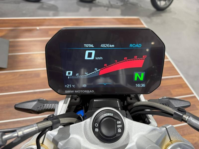 Occasion BMW R R 1250 R 2022 Light White / Racing Blue/ Racing Red 13999 € à Lesménils