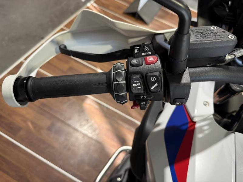Occasion BMW R R 1250 GS 2022 Light White / Racing Blue/ Racing Red 17990 € à Lesménils