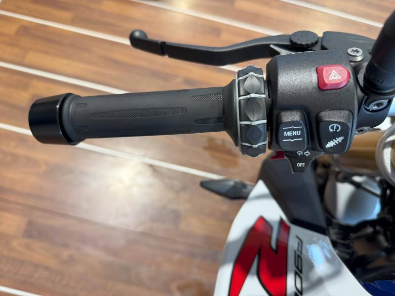 Occasion BMW F F 900 R 2022 Style Sport (Racing Blue) 7490 € à Lesménils