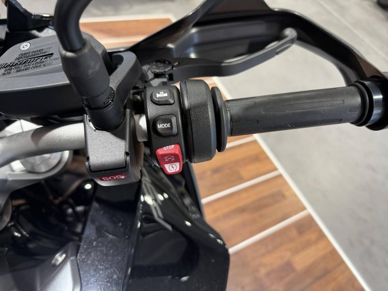 Occasion BMW F F 900 XR A2 2022 Style Triple Black (Black Storm 2) 10999 € à Lesménils