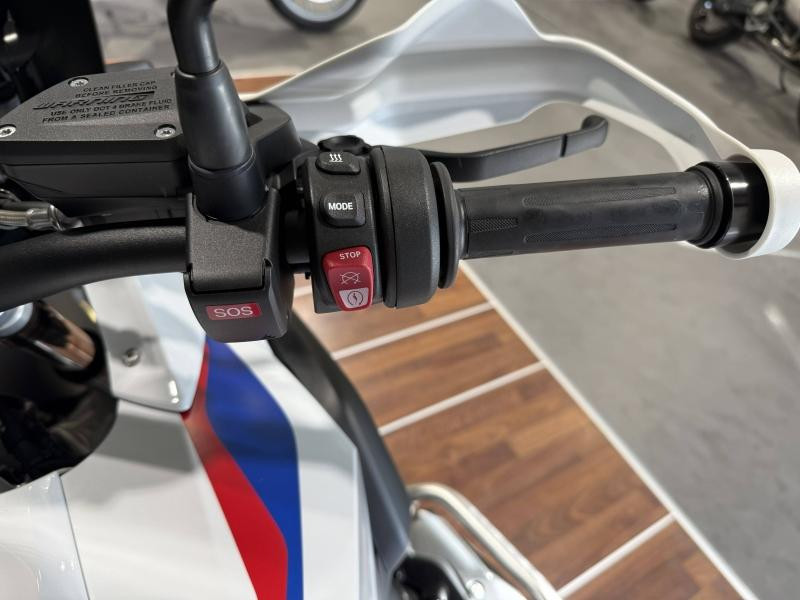 Occasion BMW R R 1250 GS 2022 Light White / Racing Blue/ Racing Red 17990 € à Lesménils