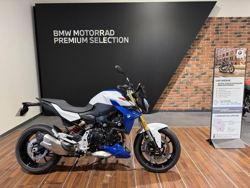 Used BMW F F 900 R A2 2023 Style Sport (White, blue metallic, red) € 7999 in Lesménils