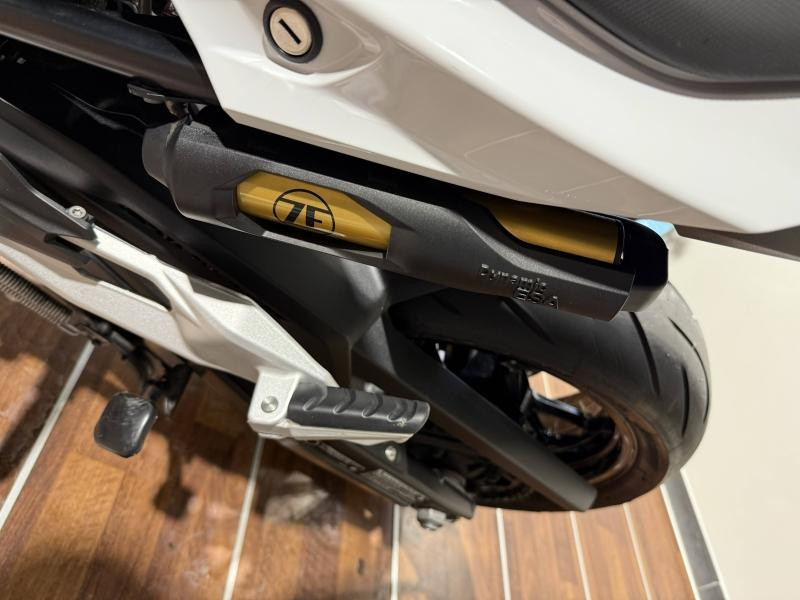 Used BMW F F 900 R A2 2023 Style Sport (White, blue metallic, red) € 7999 in Lesménils