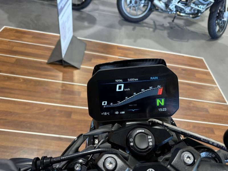 Used BMW M M 1000 R 2023 Black Storm Met / M Motorsport € 22500 in Lesménils