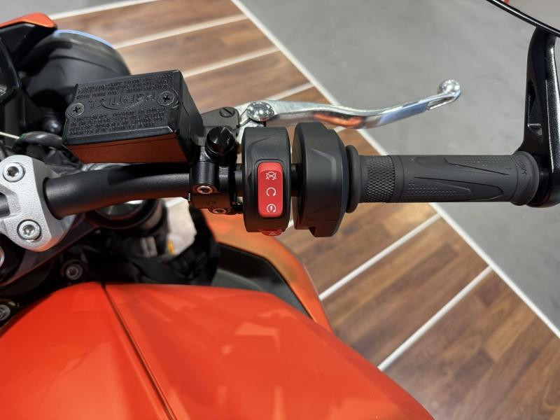 Used TRIUMPH Street Triple Street Triple 765 R A2 2025 2025 Matt Baja Orange € 8790 in Lesménils