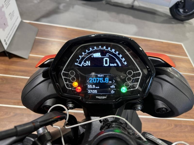 Used TRIUMPH Street Triple Street Triple 765 R A2 2025 2025 Matt Baja Orange € 8790 in Lesménils