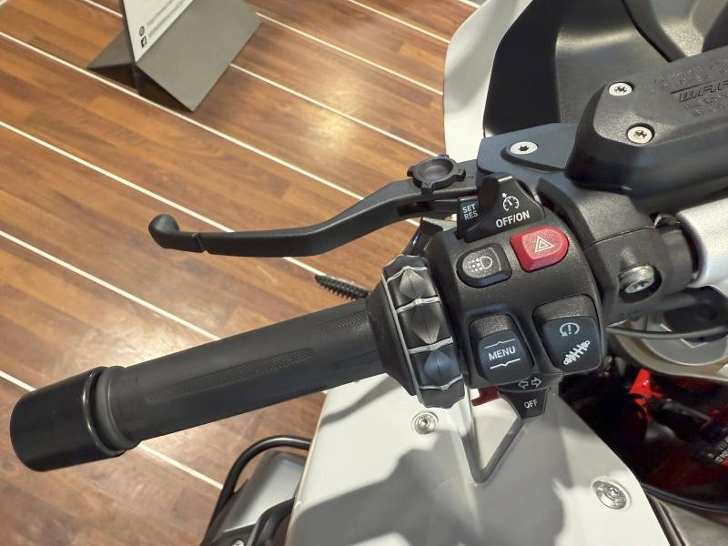 Used BMW R R 1250 RS 2022 Blanc € 16500 in Lesménils