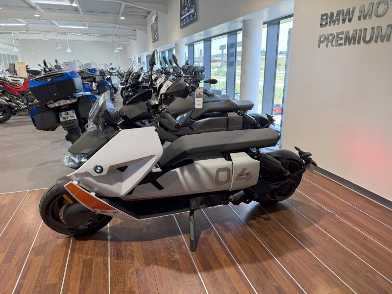 Used BMW C CE04 11kW 2022 Light White Uni € 6999 in Lesménils