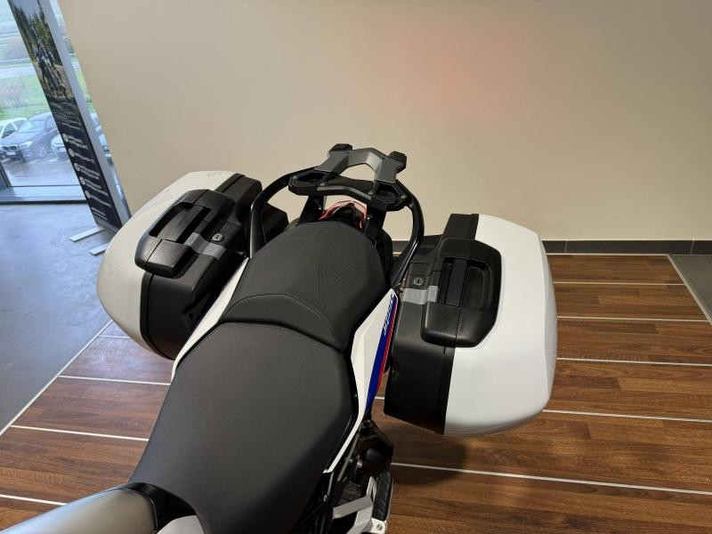 Occasion BMW R R 1250 R 2022 Light White / Racing Blue/ Racing Red 13999 € à Lesménils